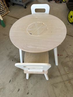 Kids Table and 2 Chairs