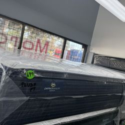 QUEEN SIZE SERTA PERFECT SLEEPER (PLUSH) PILLOW TOP MATTRESS & BOX SPRING BED SET