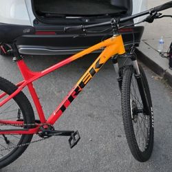 MOUNTAIN BIKE XL