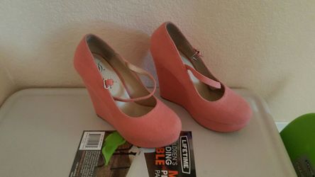 Wedges size 8 like new