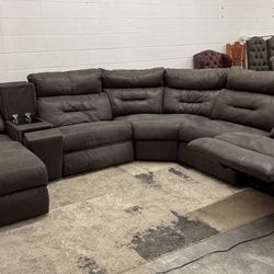 Large Power Recliner Sectional with Adjustable Headrest