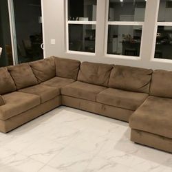 Large Microfiber Sectional + DELIVERY