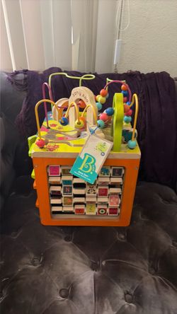 B - toys,y Zany Zoo