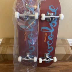 CHOCOLATE PROFESSIONAL SKATEBOARD BRAND NEW SIZE 8  ;; ORIGINAL CHOCOLATE 