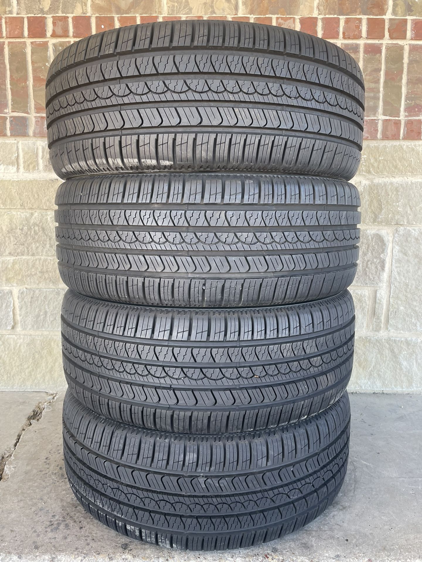 Set Of 4 Pirelli Scorpion AS Plus 3 235/60R18 for Sale in Arlington, TX