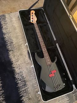 Yamaha Bass BB300 - Right handed