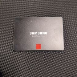 256GB SAMSUNG 850PRO SSD