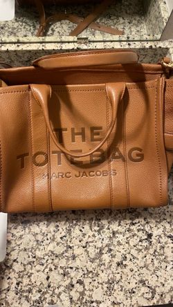 Marc Jacob’s style: THE TOTE BAG