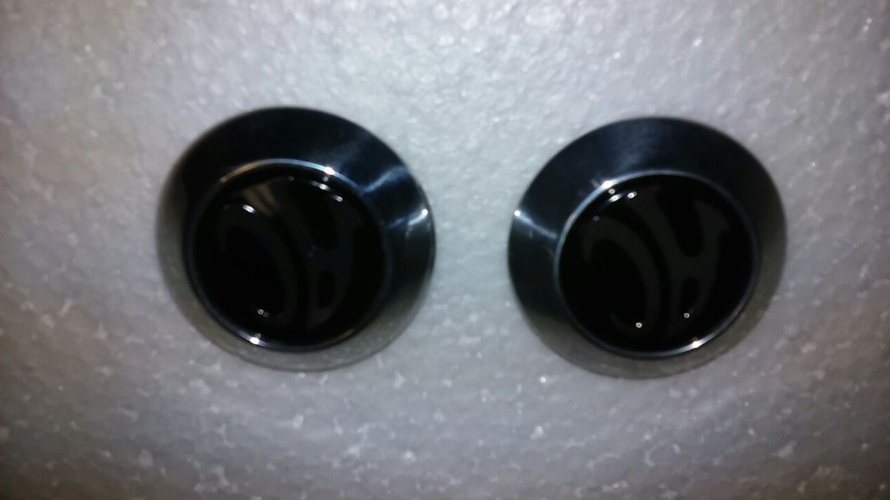 AC cobra caps