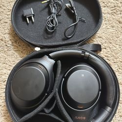 Sony WH-1000XM3 Headphones