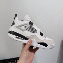 Jordan retro 4 military black