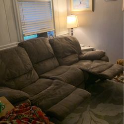Reclining Couch 
