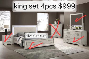 King Set 4pcs Brand New In Box 