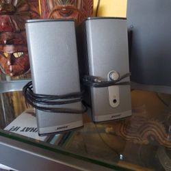 BOSE TWIN SPEAKERS 