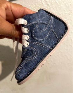Nike size 2-3 c toddler