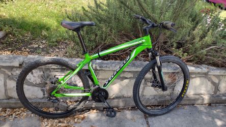 Specialized HardRock Mountain Bike Medium Frame 26 inch wheels