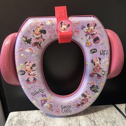 Disney Minnie Mouse "Smile crew" Soft Potty Seat with Potty Hook