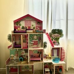 KidKraft Doll House