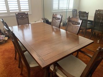 Solid wood dining table 6 chairs & 3 sleeves