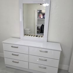 Cómoda Con Espejo Glossy 