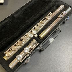 Gemeinhardt 2SP Flute in Case