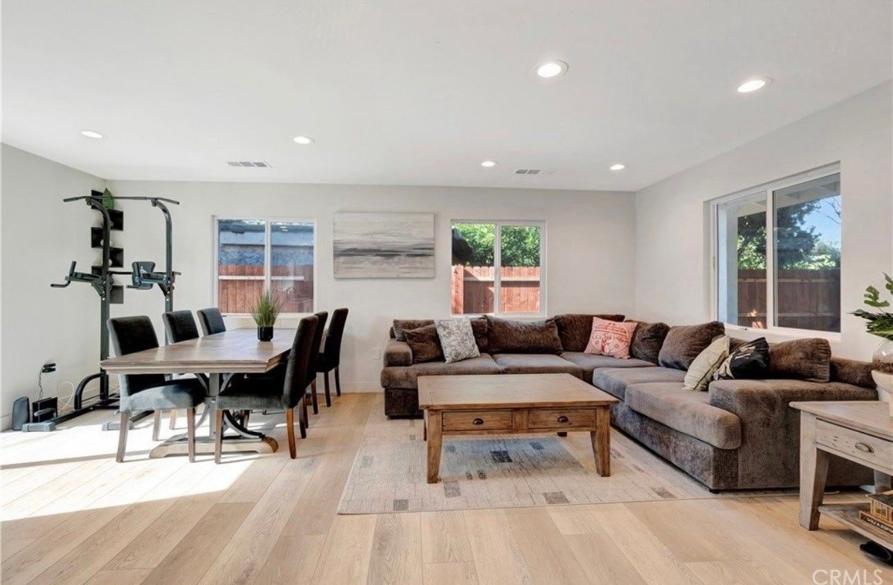 Couch Or Dining Table 