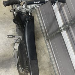 Modded Razor Mx400 (NEEDS BATTERY)