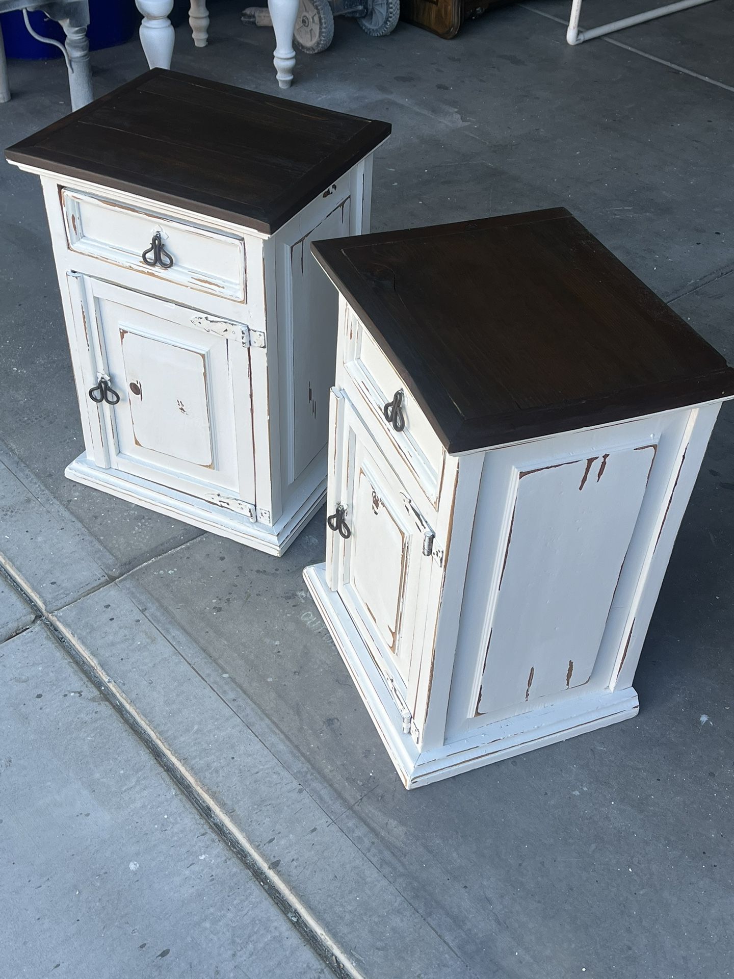 SOLID PINE RUSTIC FARMHOUSE NIGHT STANDS OR END TABLES