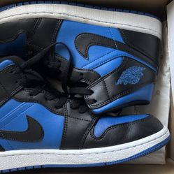 Jordan 1 Mid Royal Blue