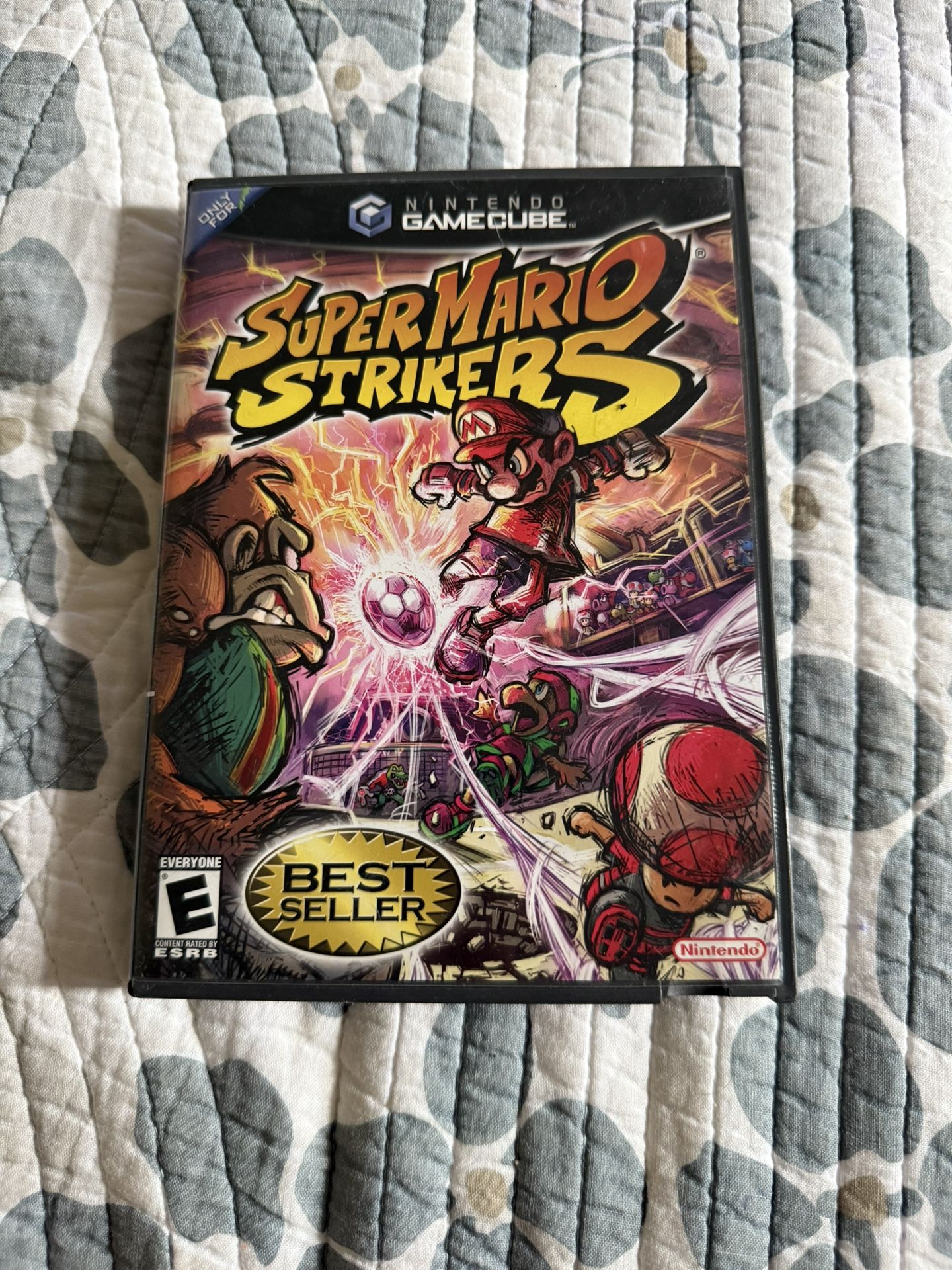 Super Mario Strikers (Nintendo GameCube, 2005) CIB Complete w/Manual Tested