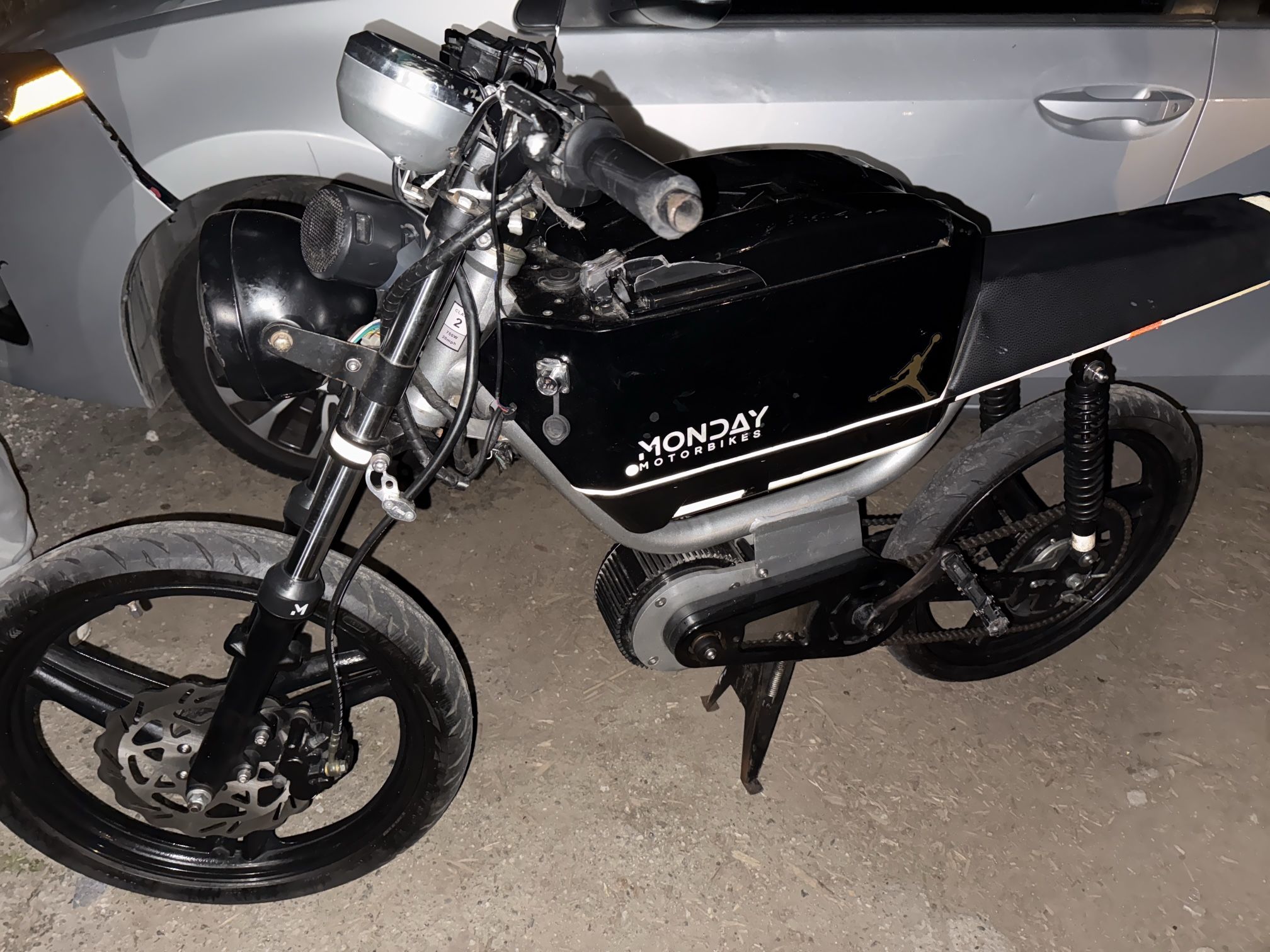 Monday Motorbike Un Good Condition