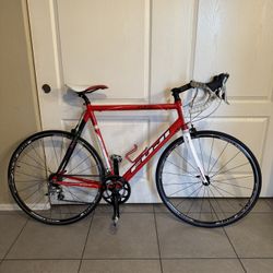 Fuji 61 Cm Carbon Fiber Road Bike Roubaix