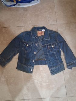 Levi's Womens type 1,  iconic denim trucker jacket. Medium, blue Y2K 2004, Vintage
