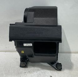 2020-2025 HYUNDAI PALISADE ENGINE AIR INTAKE CLEANER HOUSING BOX 3.8L 