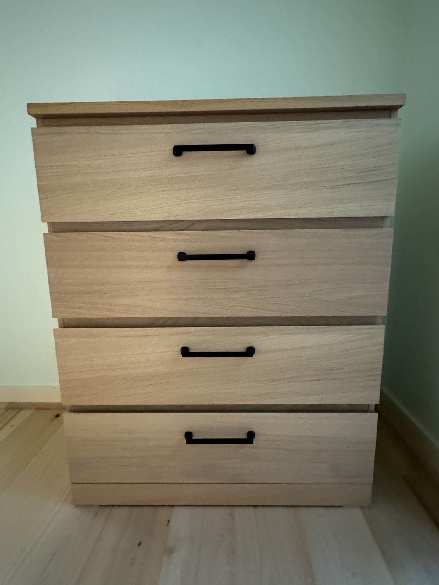 4-drawer Dresser