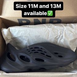 Yeezy Foam Runners Onyx Black Pair