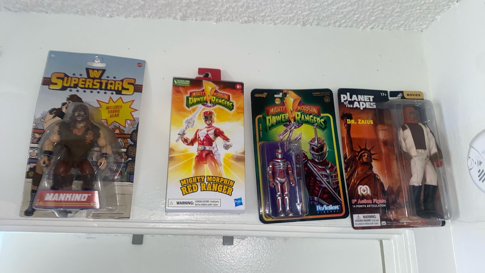 Action Figures/Collectables