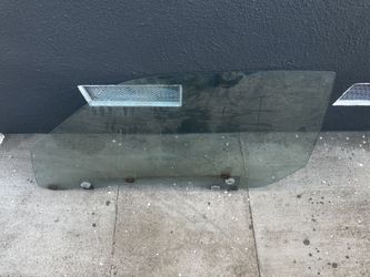 1989 Chevrolet Camaro Driver Side Glass Door Window 
