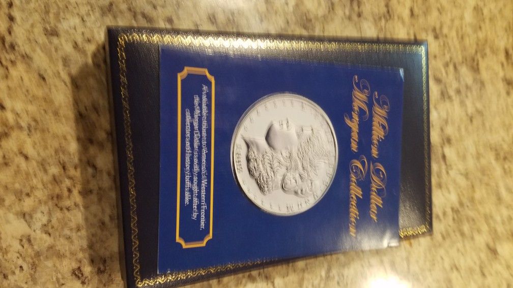 Excellent condition Million Dollar Morgan Collection  5 Silver Clad