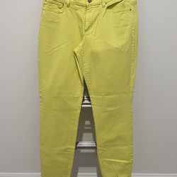 Ann Taylor bright yellow curvy skinny jeans in size 6 tall