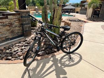 🚴 Mongoose Front‑Suspension Mountain Bike – Good Condition