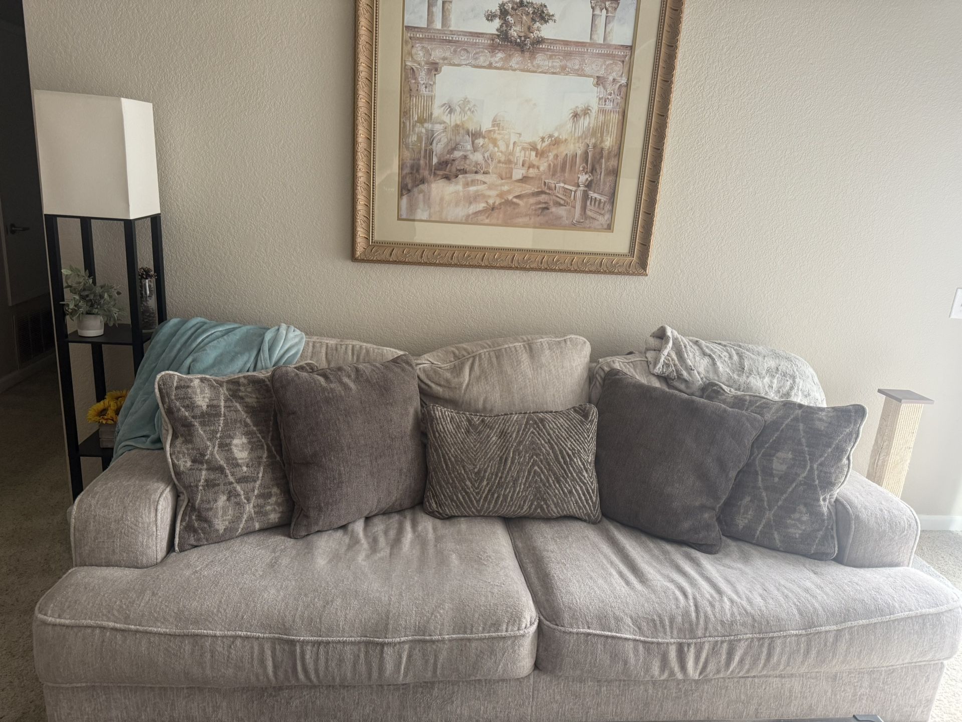 Couch From Ashley Furniture 