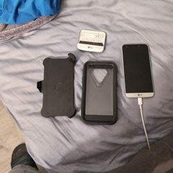 LG G5 Phone With OtterBox Case And Camera Accessories 
