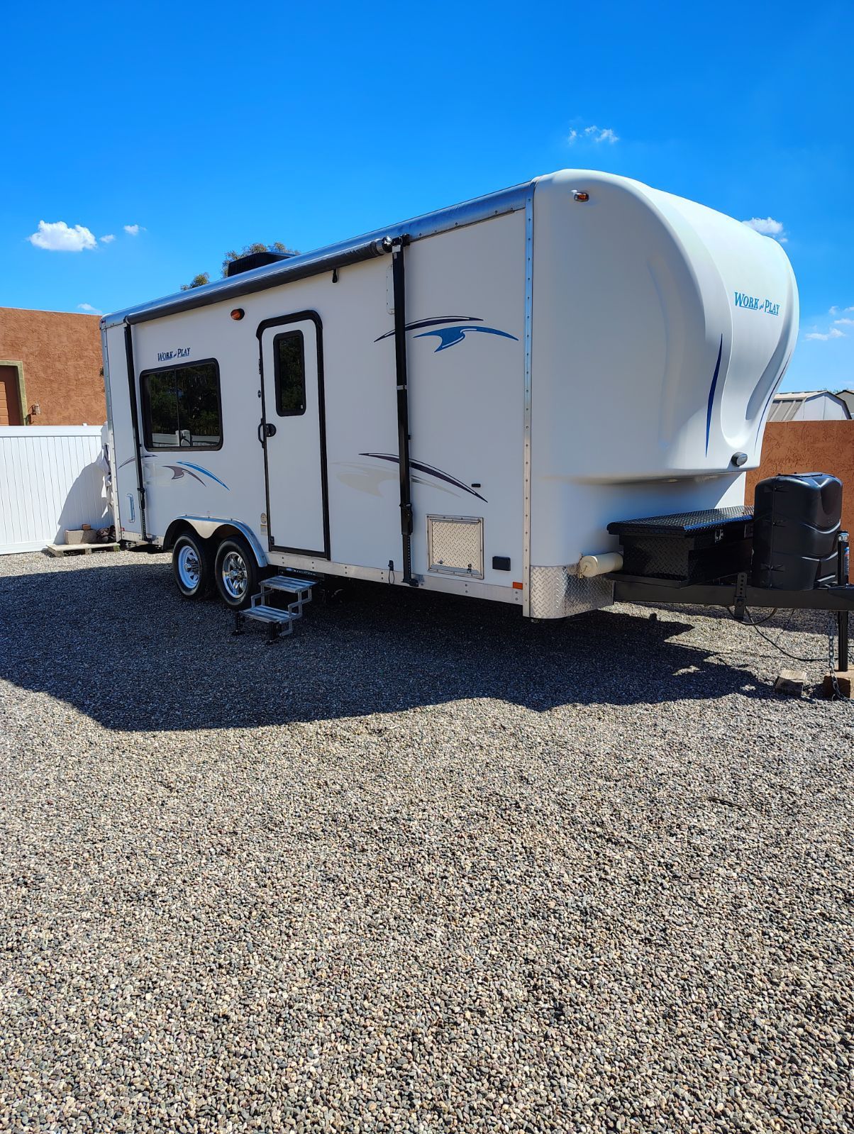 2013 Work and Play toyhauler by Forest River 24ft with hitch