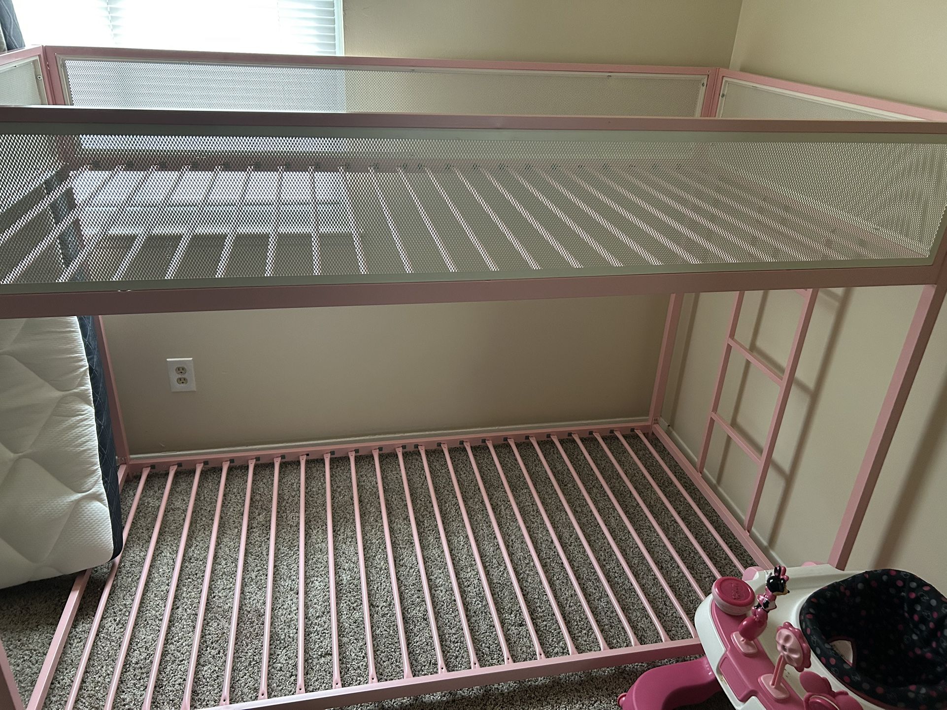 Kids bunk bed ( frame)