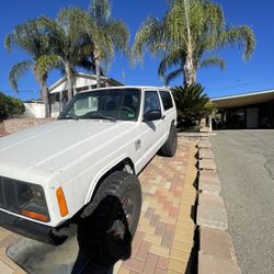 ‘98 Jeep Cherokee XJ 2dr