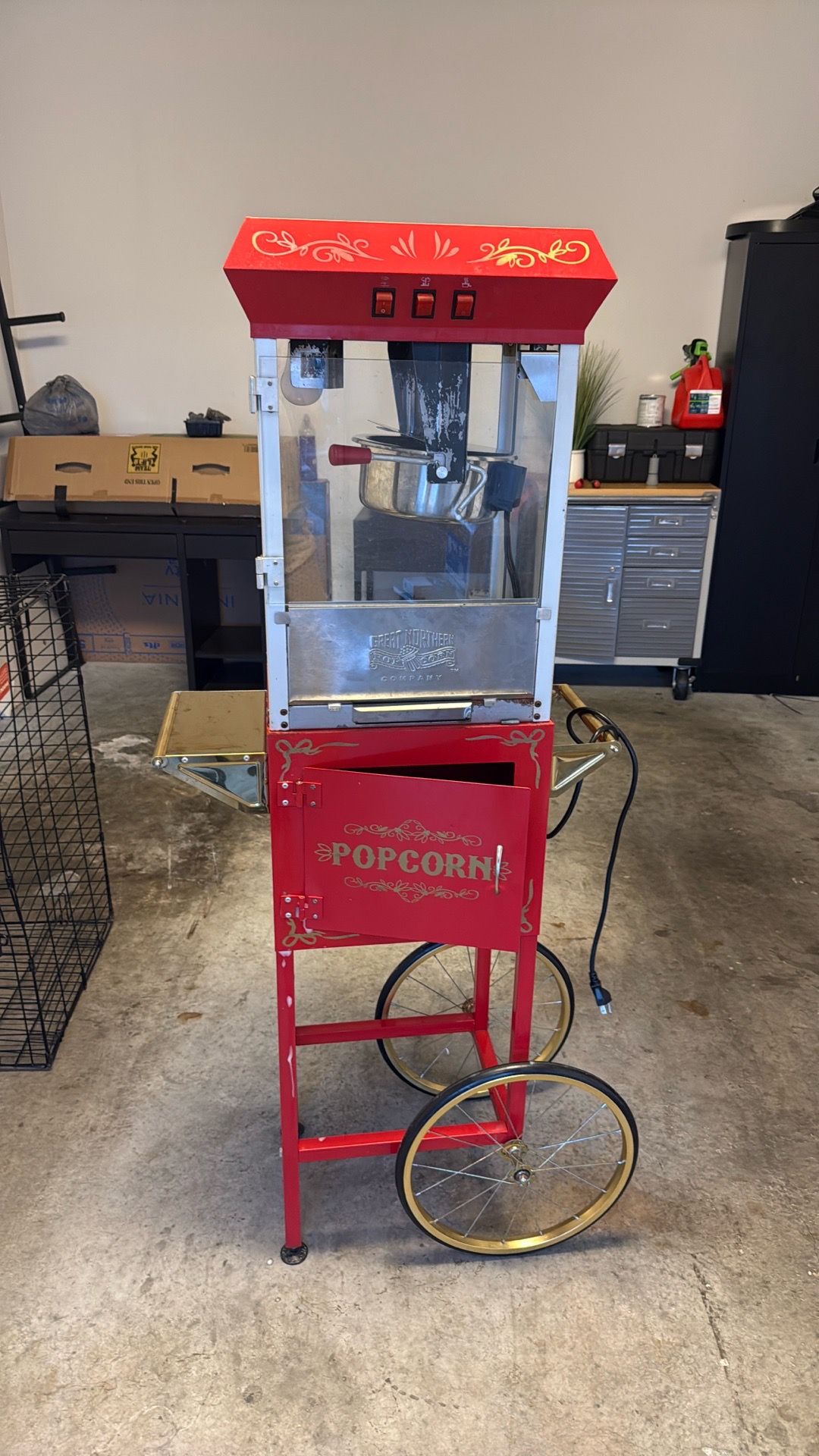 Pop Corn Machine