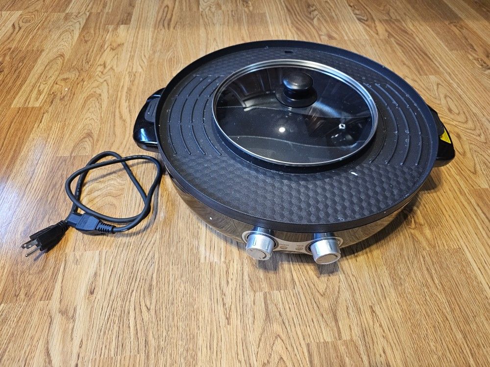 Electric Hot Pot And Grill, Missing  Grase Tray, Rubber Plug Base.
