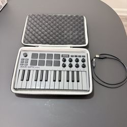 AKAI MPK MINI
