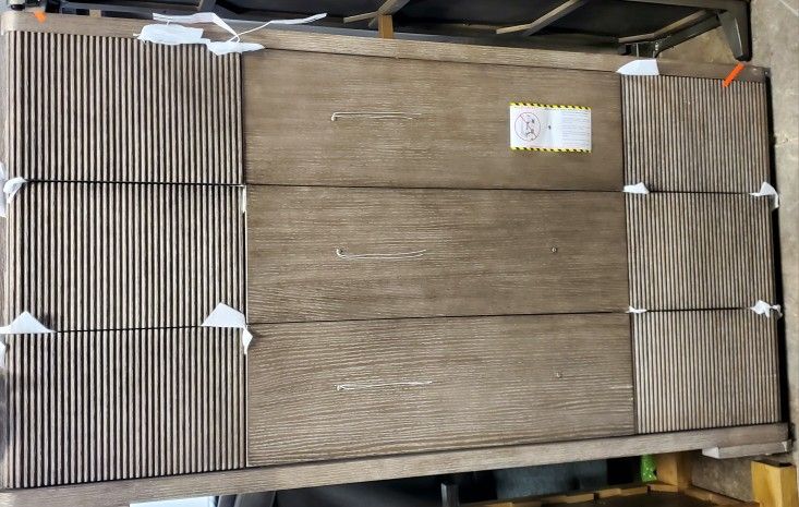 2 Bedroom Dressers & Nightstand( 